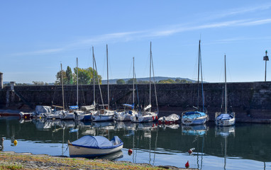 Fototapeta na wymiar Porto degli Austriaci, Lago Maggiore, Angera 