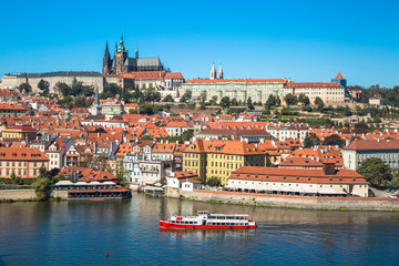 Fototapeta na wymiar Old town of Prague and Prague castle, Czech Republic.