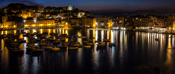 Fototapeta na wymiar Reflections in Bay of Silence, Liguria, Italy