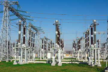 Electrical high voltage station