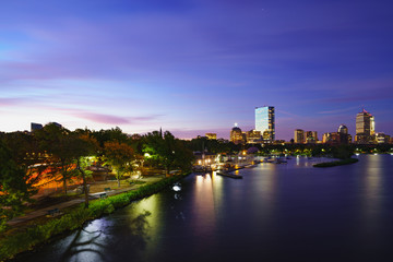 Fototapeta na wymiar Lederman Park and Boston city skyline, Boston Massachusetts USA
