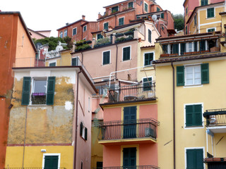 Fototapeta na wymiar The characteristic houses of Liguria - Italy