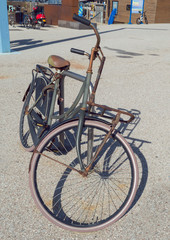 Fototapeta na wymiar image of rusty abandoned bicycle