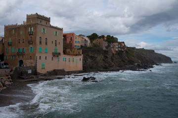 Fototapeta na wymiar Küstenort Collioure in den französischen Pyrenäen