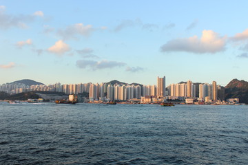 港