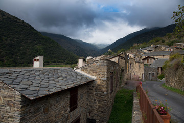 Fototapeta na wymiar Das Dorf Evol in den Pyrenäen