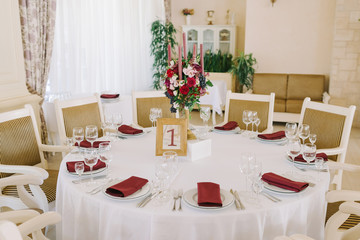 Lunch table for guests at a wedding