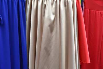Robes bleu, blanc, rouge