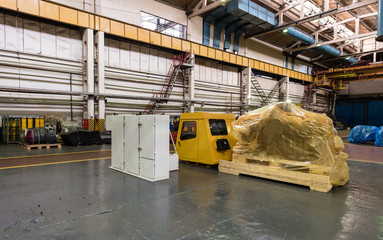 Parts for dump trucks in the factory © nikolaskus