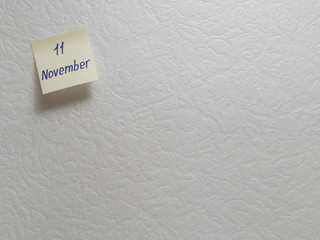 November 11, calendar date sticky note