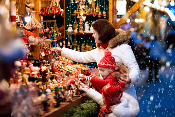 Family shopping Christmas presents