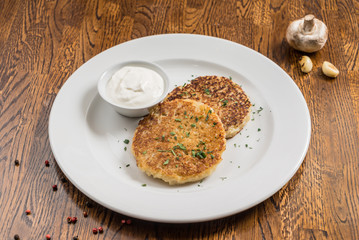 potato pancakes with sour cream