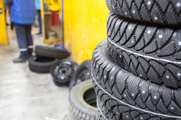 Tire service. Tires and wheels.