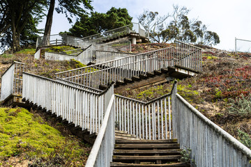 Fototapeta na wymiar Grandview Park stair view
