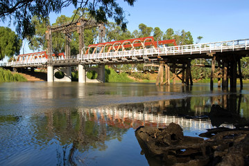 Fototapeta na wymiar Bridge Over the Murray River