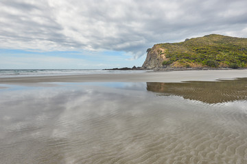 Fototapeta na wymiar Panoramic view of Tapotupotu Beach in New Zealand