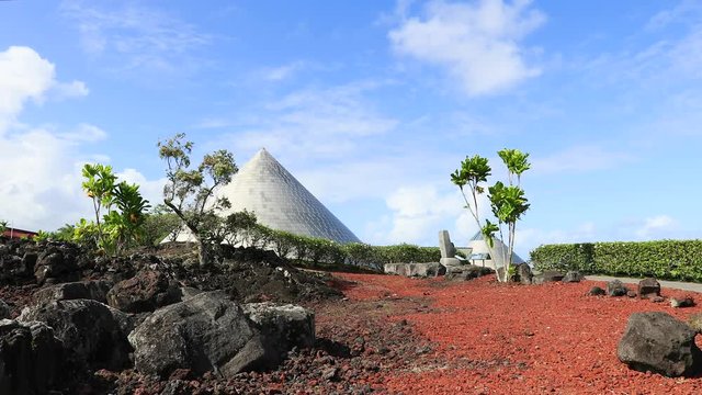 University of Hawaii Astronomy Center Hilo. Imiloa Astronomy Center of Hawaii is an astronomy and culture education center.  Hawaiian culture and history, astronomy, educational display.