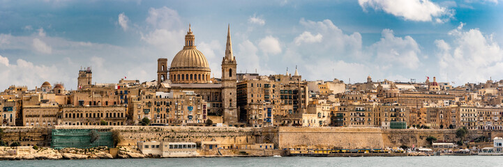 Fototapeta na wymiar Panorama Valletta Skyline Malta