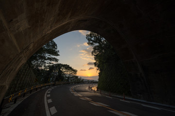 日の出　屋島スカイウェイ　トンネル内から東向きに撮影(香川県高松市)