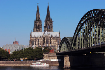 Der Dom am Rhein