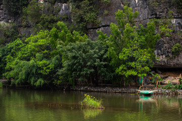 Fototapeta na wymiar View from the boats on the river of Ninh Binh , Vietnam