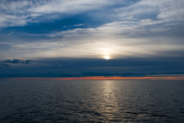 Obraz premium White Sea in summer at sunset on a polar day