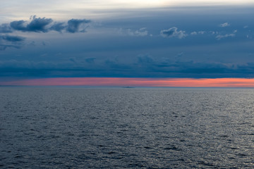 Obraz premium White Sea in summer at sunset on a polar day