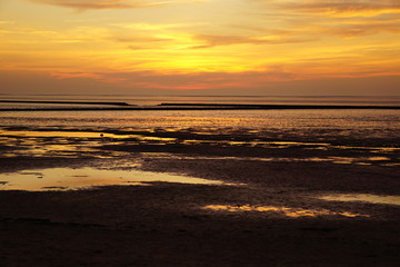 Fototapeta na wymiar Sonnenuntergang an der Nordseeküste