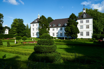 Fototapeta na wymiar Schloss und Gut Panker in Panker, Kreis Plön, Probstei, Schleswig-Holstein, Deutschland