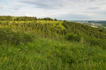 Abend über dem Naturschutzgebiet Grainberg-Kalbenstein bei Karlstadt, Landkreis Main-Spessart,...
