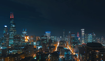 Downtown chicago stadsgezicht wolkenkrabbers skyline & 39 s nachts