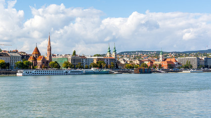 Fototapeta premium Brzeg Dunaju w Budapeszcie, Węgry