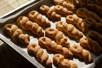 baking tin full of braids cookies ready to eat