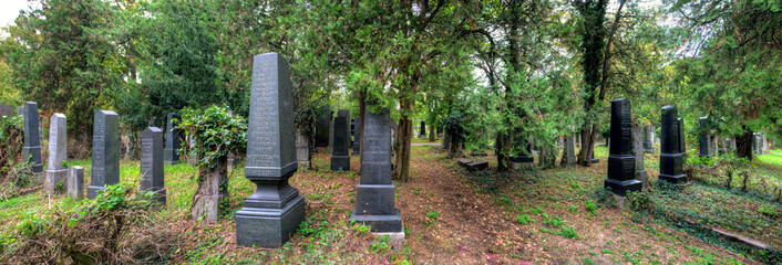 Naklejka premium Grabanlagen auf dem Zentralfriedhof in Wien