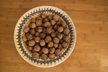 Körbchen mit Walnüsse