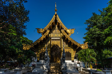 Obraz premium Ancient Buddhist Hall of Wat Jet yod Old Temple in Chiangmai, Thailand