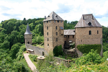 Fototapeta na wymiar Château de Reinhardstein en Belgique