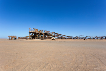 Fototapeta na wymiar old oil drill rig in Namibia