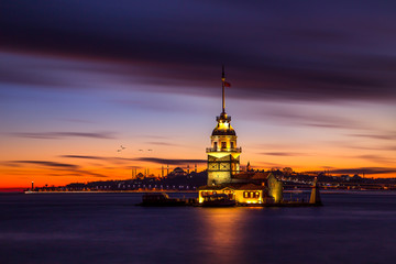 Fototapeta premium Amazing view of Mainden`s Tower (kiz kulesi) in Istanbul, historical city of Turkey