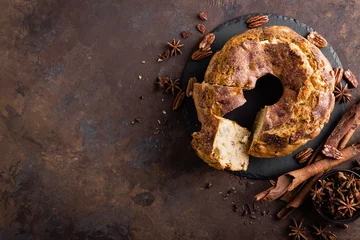 Stoff pro Meter Bundt cake with cinnamon and nuts © Sea Wave