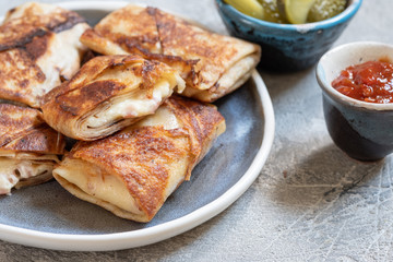 Crepes with ham and cheese