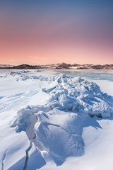 Fototapeta na wymiar Wondeful ice of Baikal lake