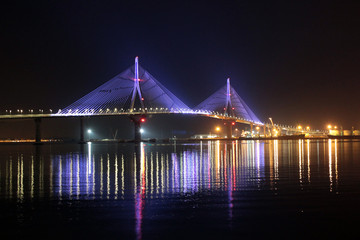 Fototapeta na wymiar Die Brücke puente de la constitución in Cádiz