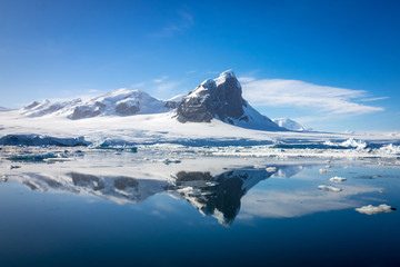 Fototapeta na wymiar Antarctic Landscape with Reflection