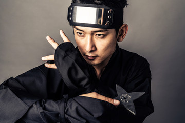 忍者 © metamorworks