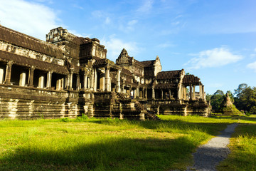 Fototapeta na wymiar Angkor wat buidling sightseeing