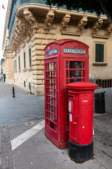 Öffentliche Telefonzelle und Briefkasten Valletta Malta