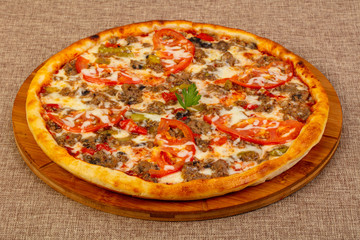 Pizza with minced meat