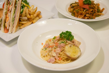 Spaghetti Carbonara with ham