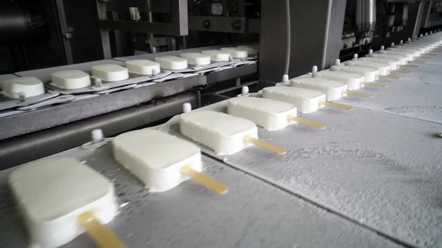 The conveyor automatic lines for the production of ice cream